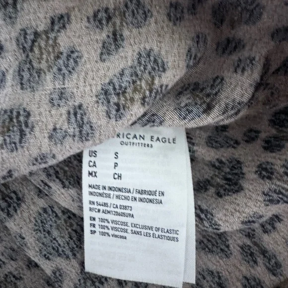 American Eagle Outfitters Brown Leopard Off-Shoulder Smocked Peplum Top - Picture 7 of 7